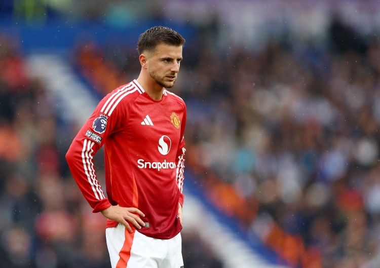 曼聯(lián)最水7號??芒特6420萬加盟1年半1球1助，首發(fā)踢13分鐘又傷了